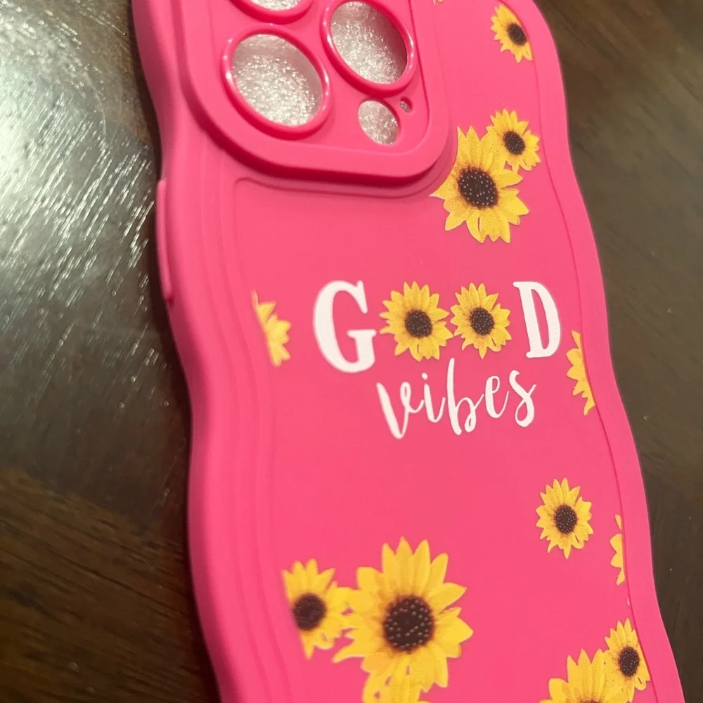 Covers iPhone 13, 14 and 15 pro Max